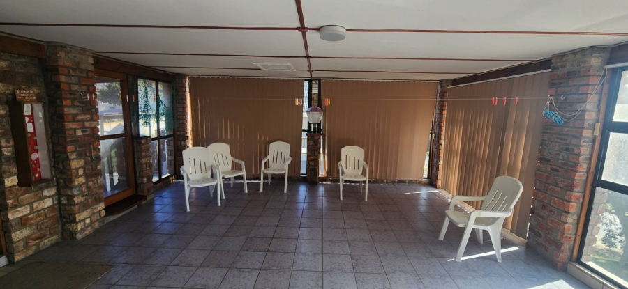 4 Bedroom Property for Sale in Fraaiuitsig Western Cape